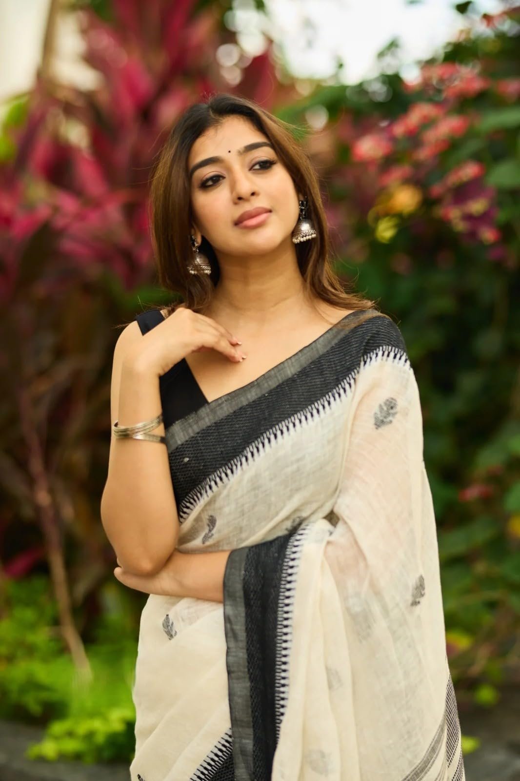 Women's Soft Linen Slab Sarees with Jaquard Work (Unstitched Blouse Piece,Off White And Black) - Image 7