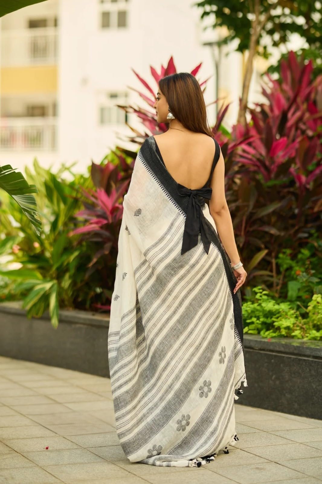 Women's Soft Linen Slab Sarees with Jaquard Work (Unstitched Blouse Piece,Off White And Black) - Image 3