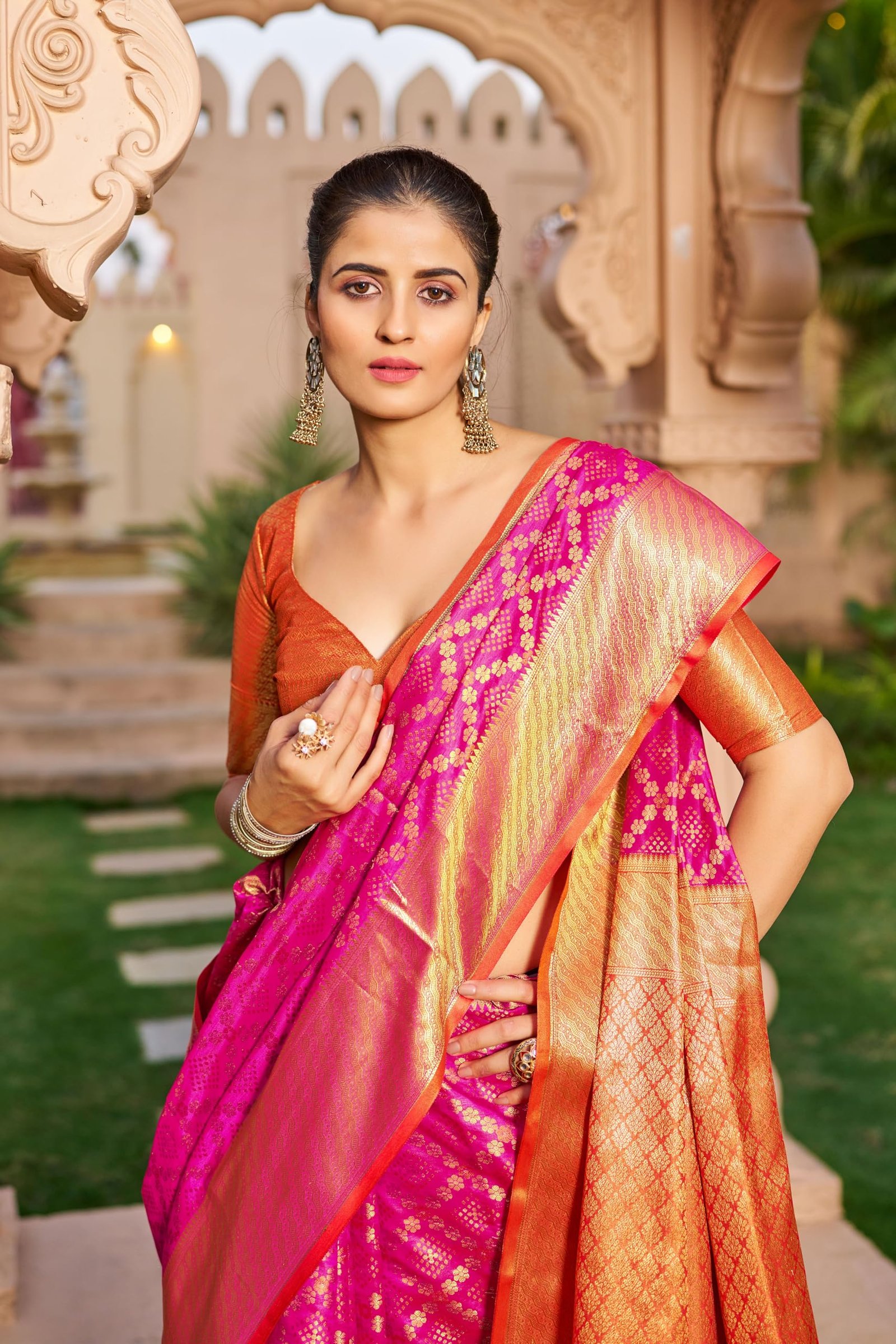 Women's Patola Silk Saree With Unstitched Boluse Piece (RANI) - Image 5