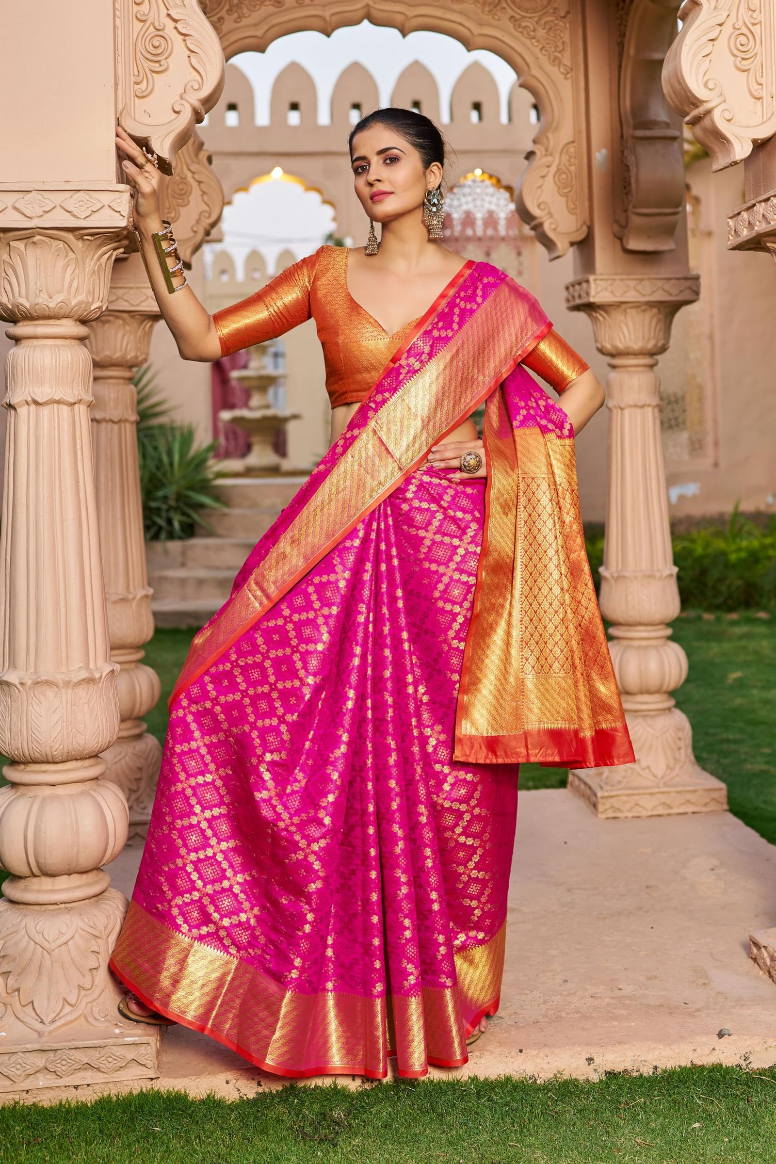 Women's Patola Silk Saree With Unstitched Boluse Piece (RANI) - Image 4