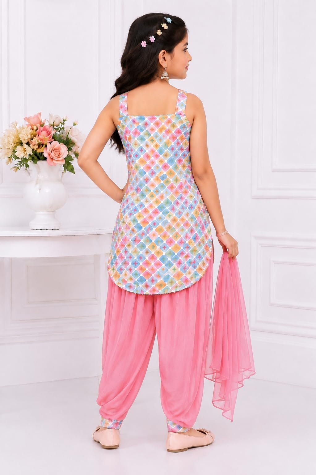 Girls’ Printed Pink Patiala Suit Set with Dupatta (5-6 years)